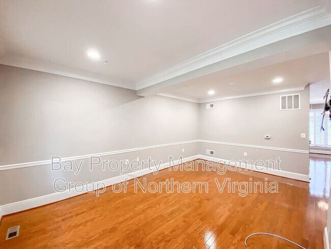 Building Photo - 4336 N Henderson Rd