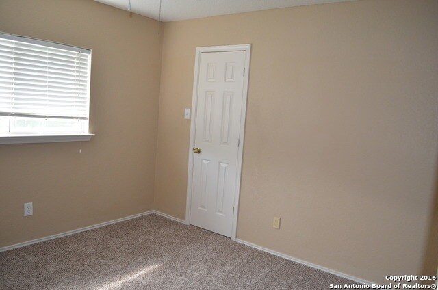 Building Photo - 443 Bluegrass Creek