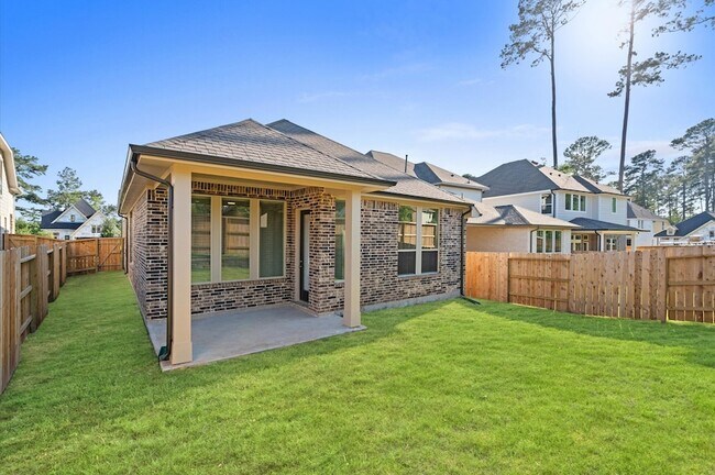 Building Photo - 325 Mallorn Ln
