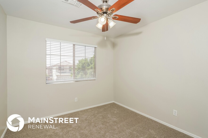 Building Photo - 11430 W Yuma St