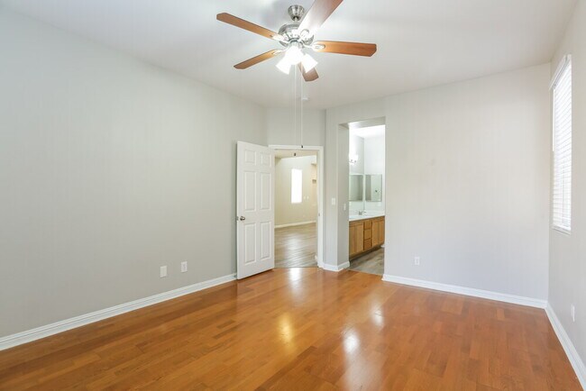 Building Photo - 10932 Napa Ridge Dr