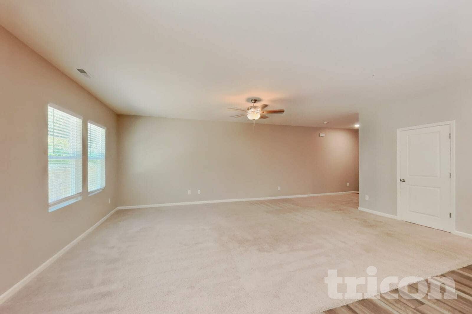 Building Photo - 105 Mdw Vis Ln