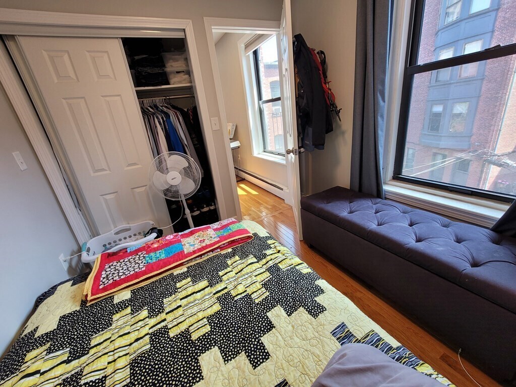 Building Photo - 431 Marlborough St