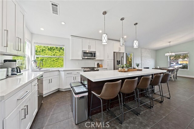 Building Photo - 80695 Columbia Ave