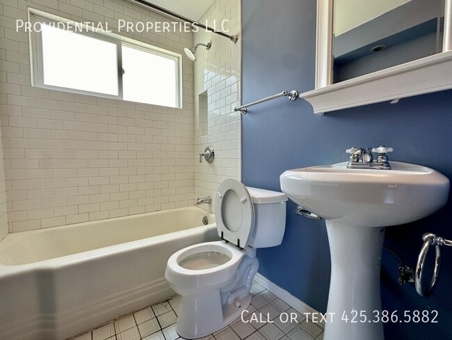 Building Photo - 3114 W Elmore St