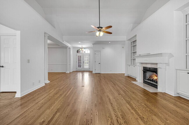 Building Photo - Welcome to this charming all-brick rental ...