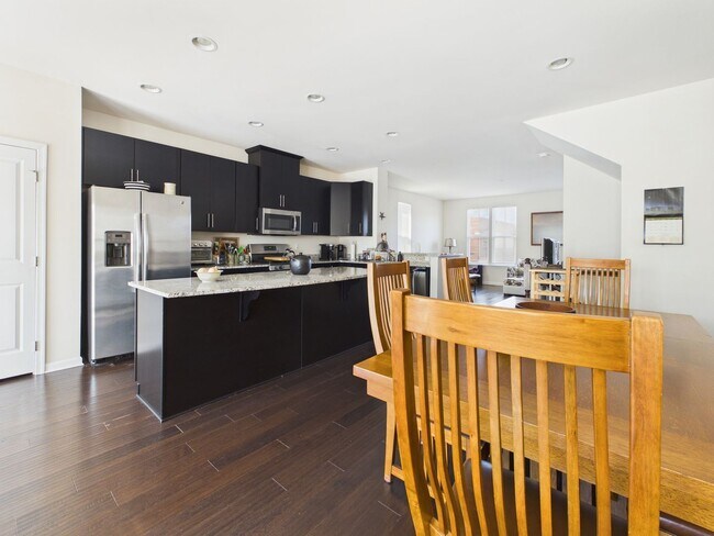 Building Photo - 14225 Martinet Xing