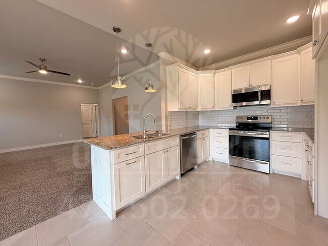 Building Photo - Tontitown- Single-Family Home- Stunning Applewood Plan