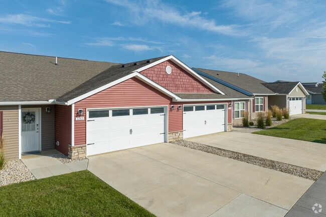 Building Photo - Redwood Fairborn
