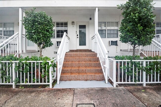 Building Photo - 330 74th St