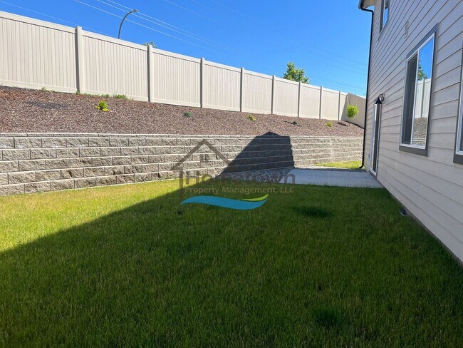 Building Photo - Woodbridge South Home with 4 Bedrooms and 3 Bathrooms in Post Falls build in 2021!