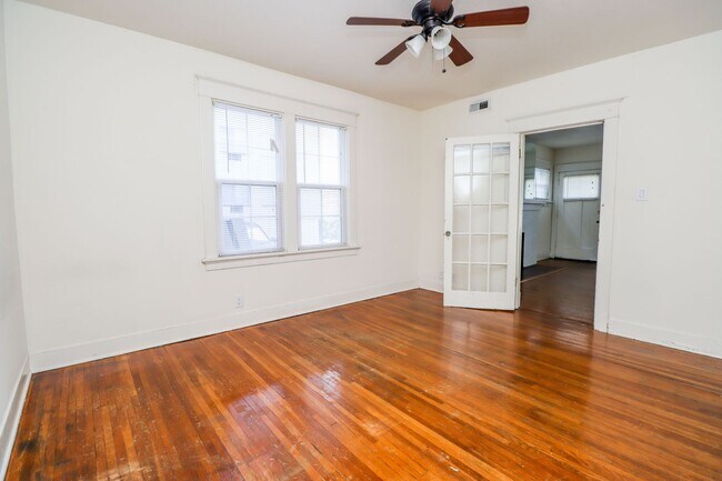 Building Photo - 1106 Hamilton Way