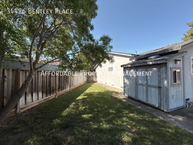Building Photo - 34426 Bentley Pl