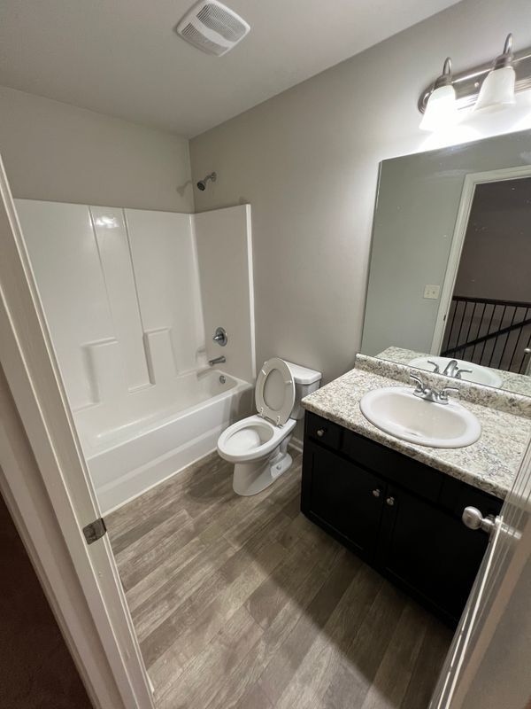 Building Photo - 229 Turtle Creek Dr