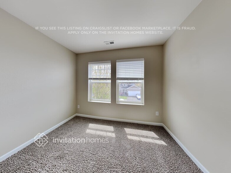 Building Photo - 2511 165th St E