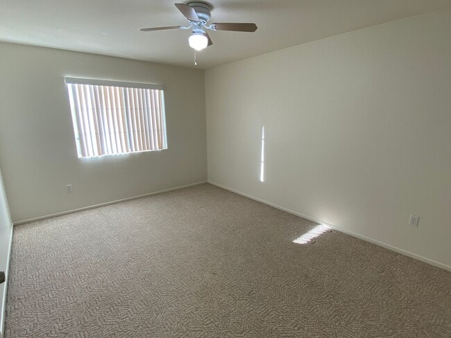 Building Photo - Beautiful 3 Bedrooms in Granite Hills