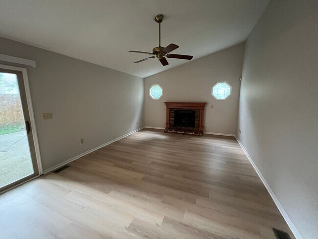 Building Photo - 1780-1782-1782 Hightower Dr
