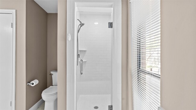 Building Photo - 1017 Howard Ln