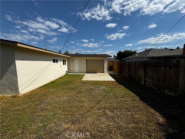 Building Photo - 951 Magellan St