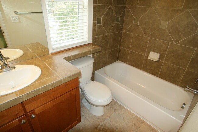 Building Photo - 426 Saint Ida Cir