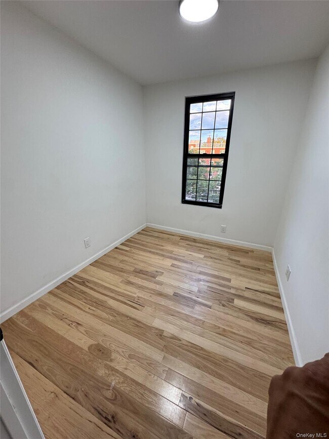 Building Photo - 1827 Amethyst St