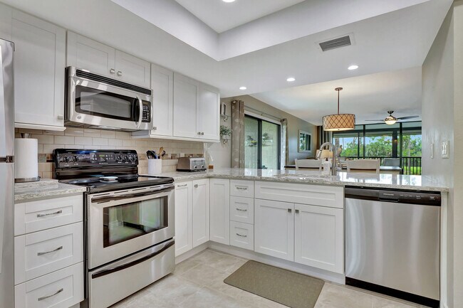 Building Photo - 16436 Timberlakes Dr