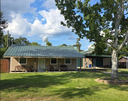 Primary Photo - 1920 Houston St