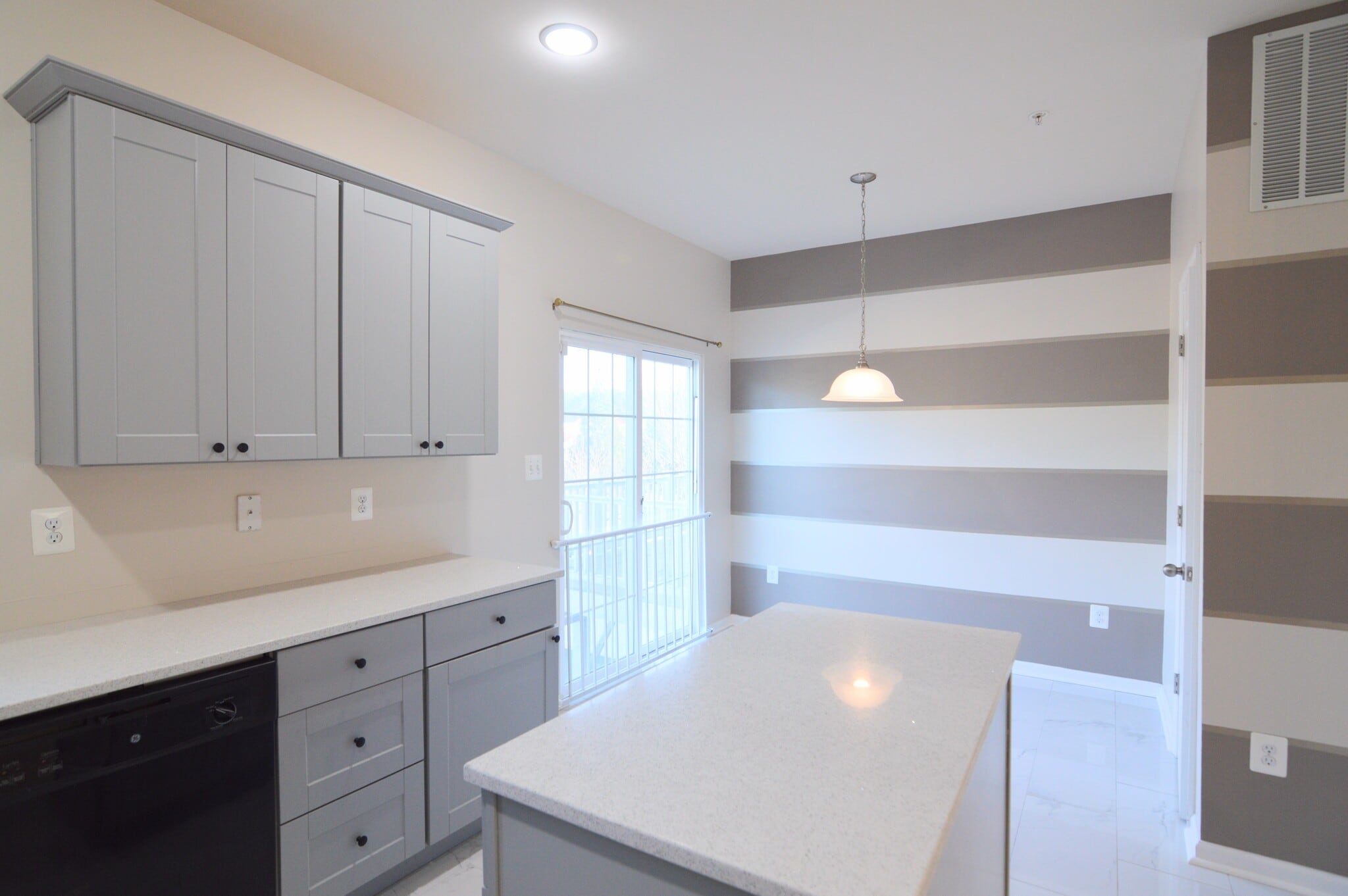 Breakfast nook in Kitchen - 11696 Palm Desert Pl