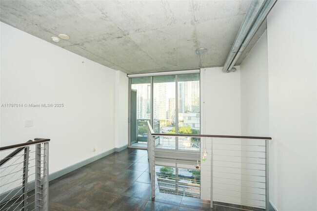 Building Photo - 690 SW 1st Ct