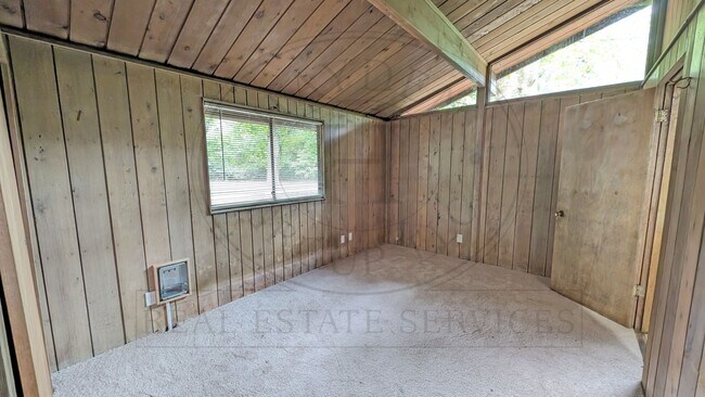 Building Photo - 11185 SW Hall Blvd