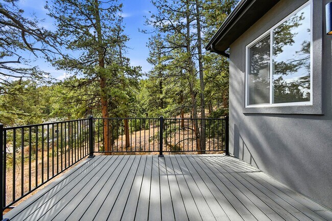 Building Photo - 191 Diamond Dr