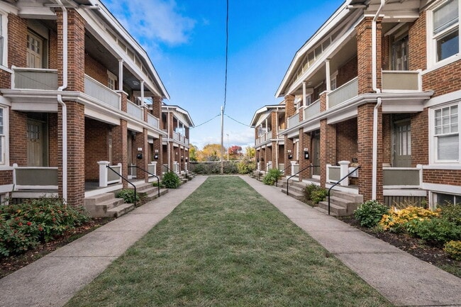 Building Photo - 26 E 2nd Ave