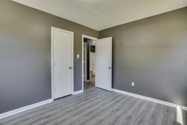 Building Photo - 3607 Massiot Dr