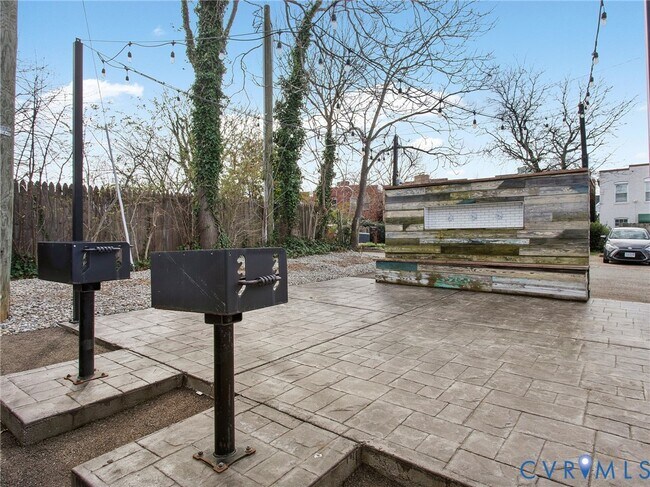 Building Photo - 1837 Grayland Ave