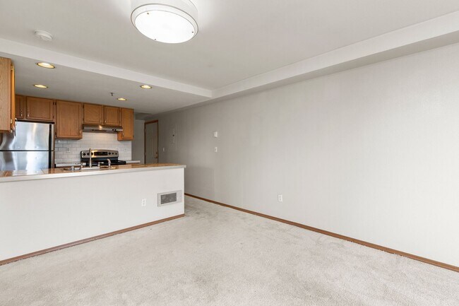 Building Photo - 3901 Fremont Ave N