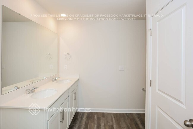 Building Photo - 11719 Brier Vlg Ln