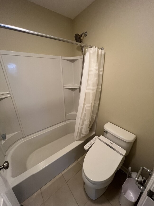 Building Photo - 2738 Kittansett Dr