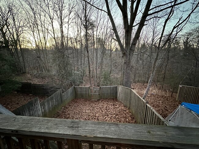 Building Photo - 502 Greenhill Ct