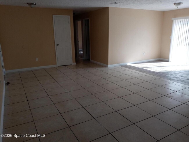 Building Photo - 2449 Mercury Dr