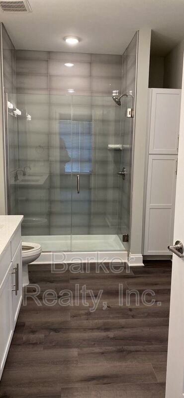 Building Photo - 414 S White St