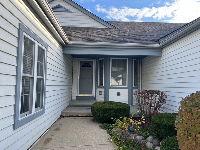 Building Photo - 1531 Queen Ann Ln