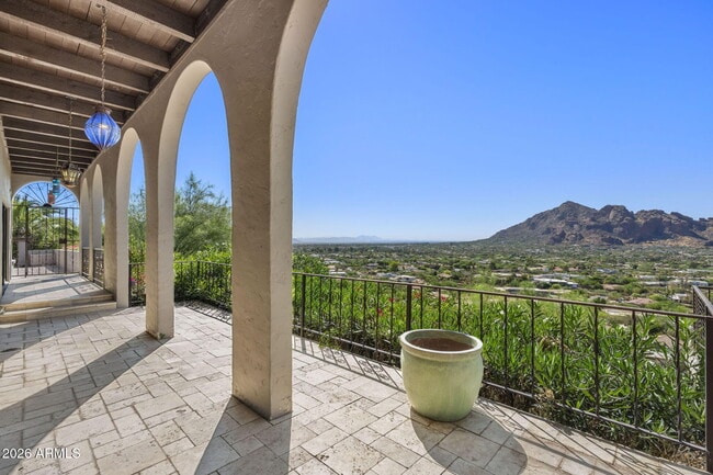 Building Photo - 6900 N Highlands Dr