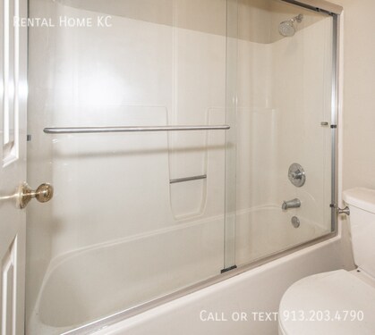 Building Photo - 5619 Riley-