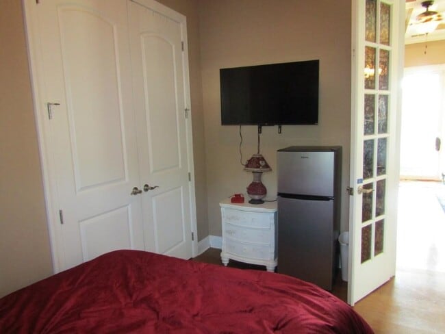 Building Photo - 308 Glenridge Dr