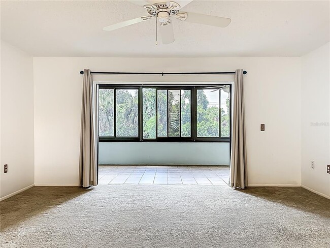 Building Photo - 434 Palm Tree Dr