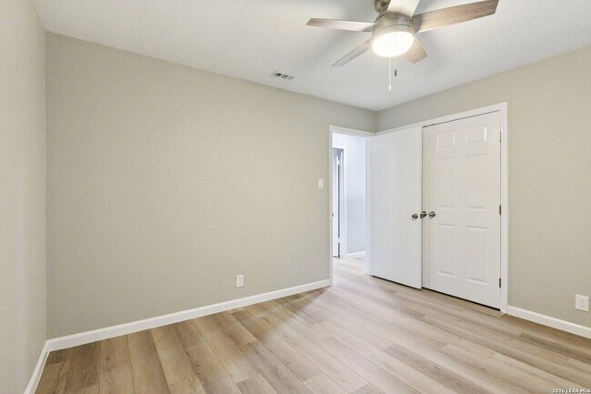 Building Photo - 11815 Broadwood St