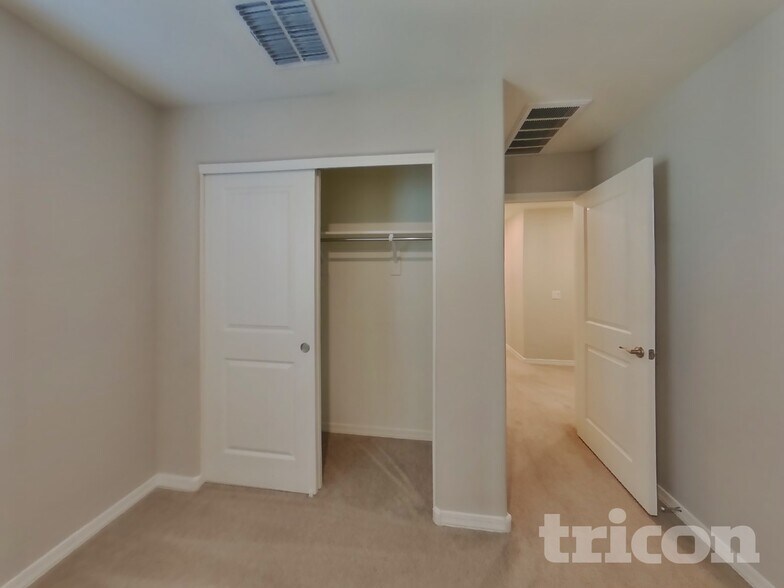 Building Photo - 8023 W Albeniz Pl