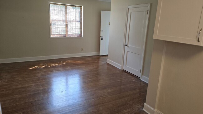 Building Photo - Hampton Hills subdivision. Close to Ft. Ja...