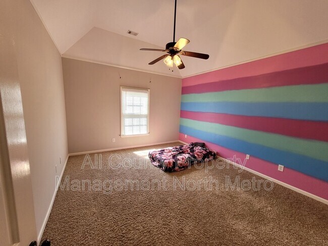 Building Photo - 6325 Hampton Highlands Dr