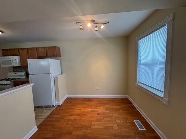 Building Photo - 460 N Lake Shore Dr